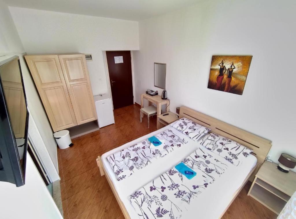 Hotel San Valentino à Bašanija Extérieur photo