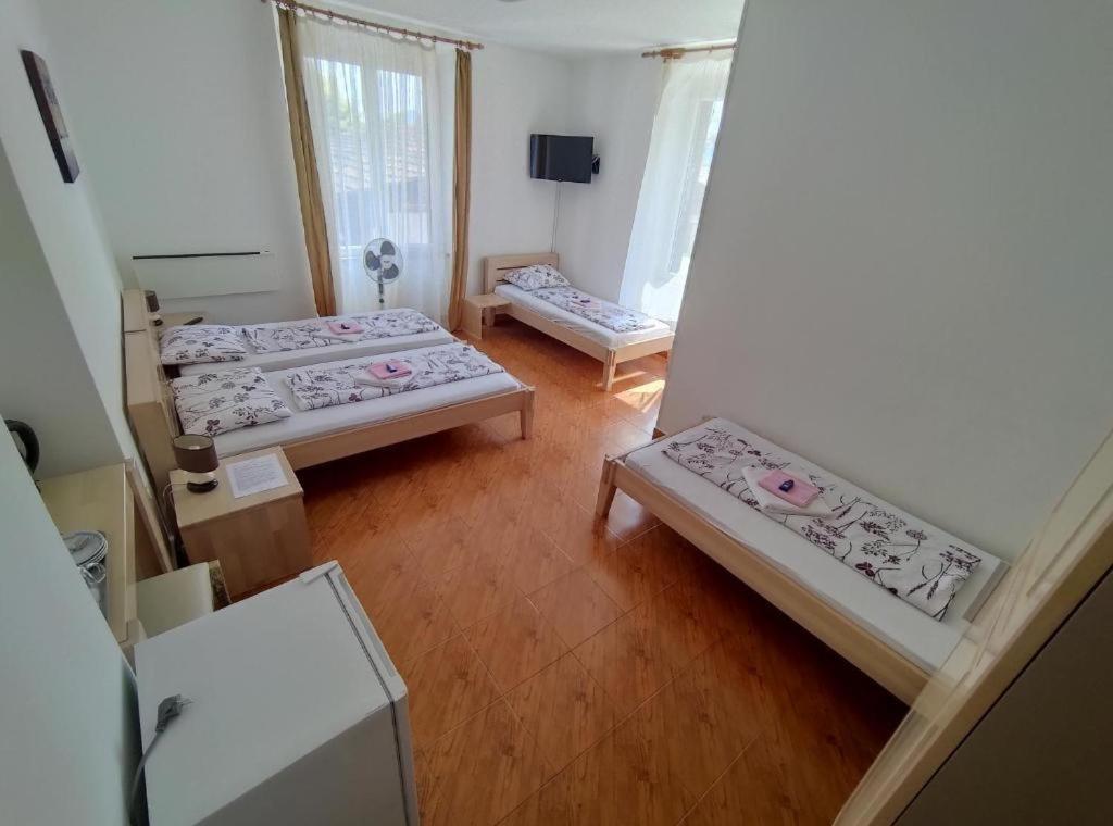 Hotel San Valentino à Bašanija Extérieur photo