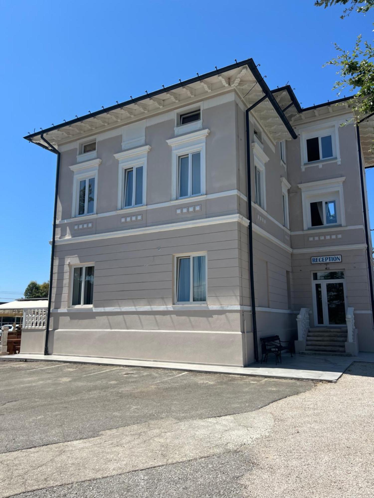 Hotel San Valentino à Bašanija Extérieur photo